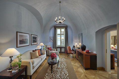Moser Suite