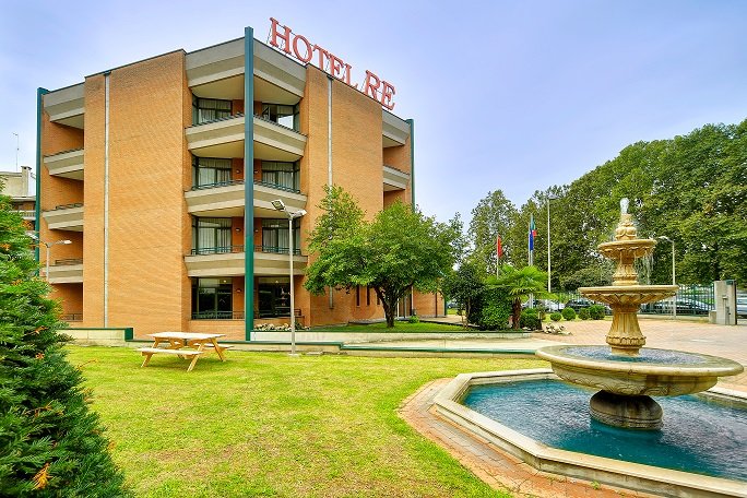 Hotel RE