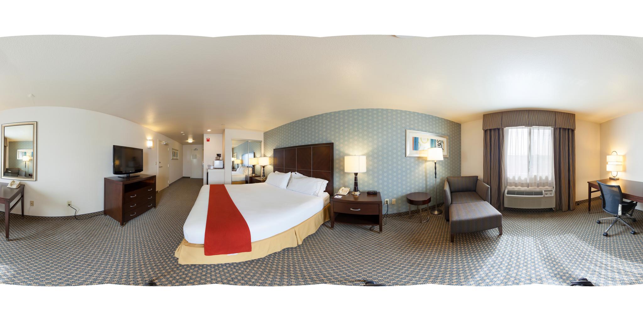 1 KING BED LEISURE NONSMOKING