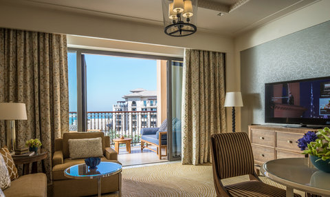 DJB_FS Sea View Suite Living Room