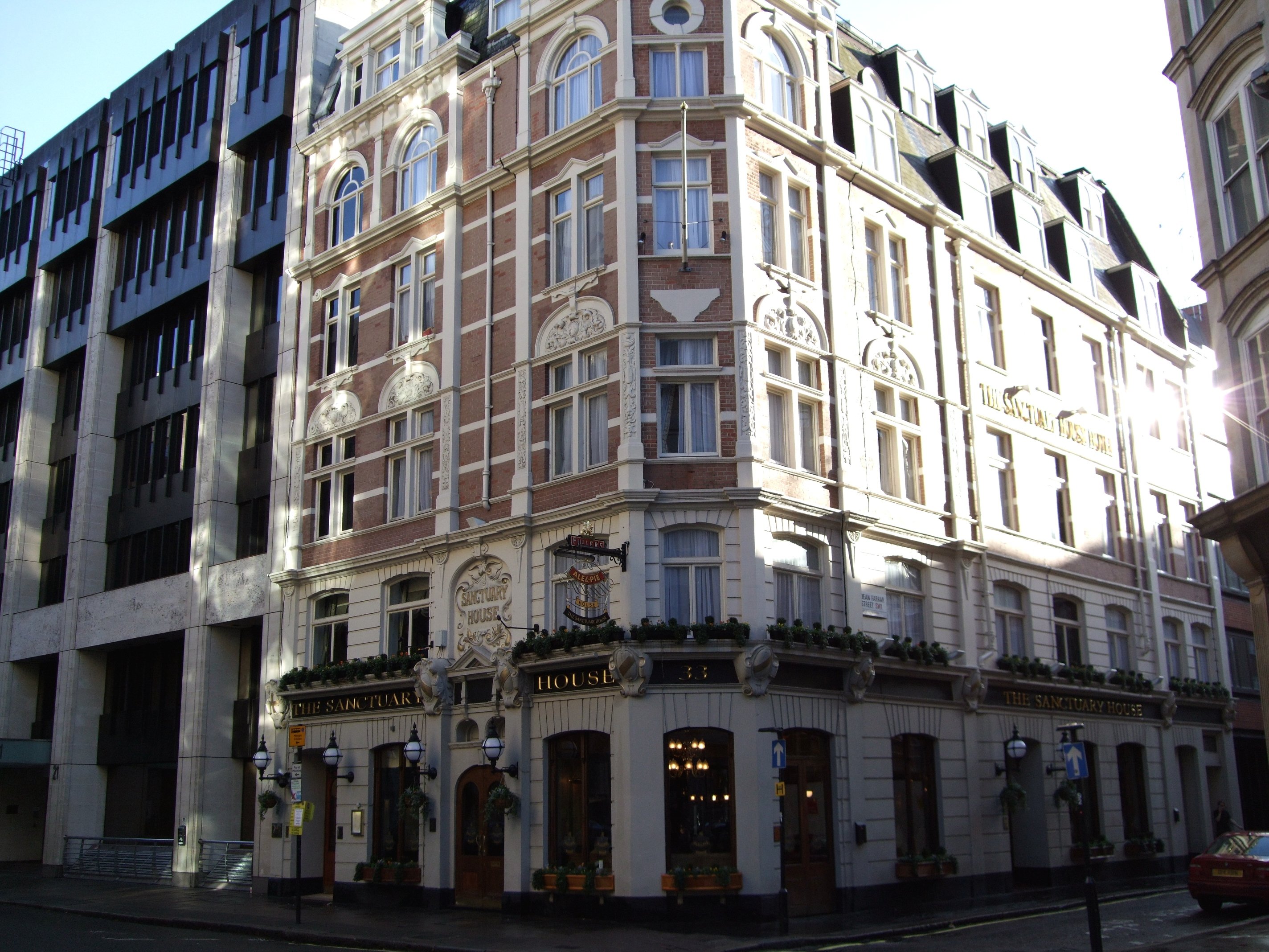 Sanctuary House Hotel