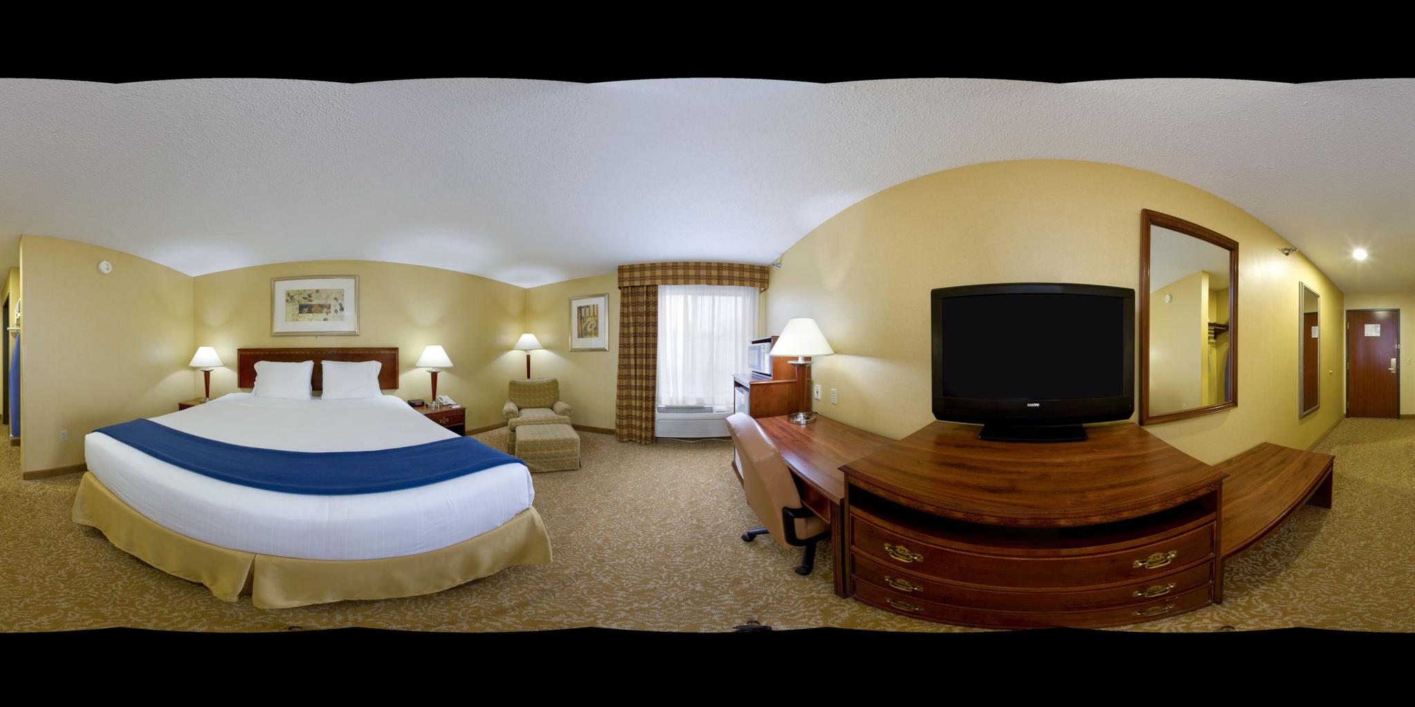 HOLIDAY INN EXPRESS SUITES FENTON