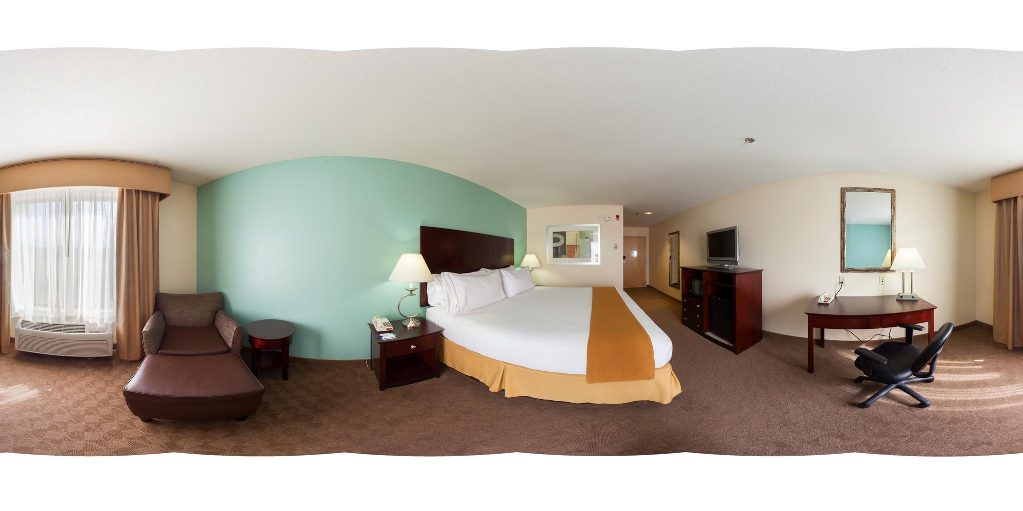 HOLIDAY INN EXP STES GREENSBOR
