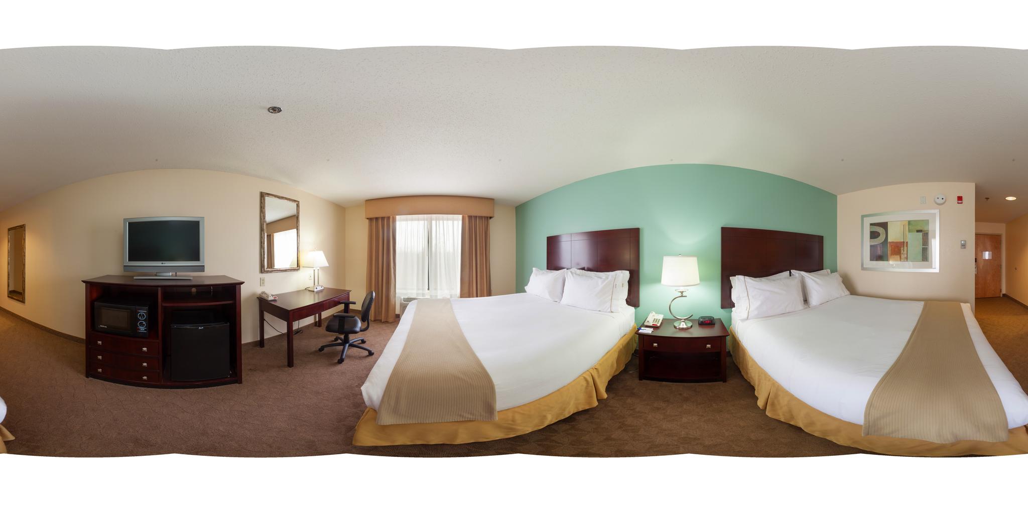 2 QUEEN BEDS NONSMOKING