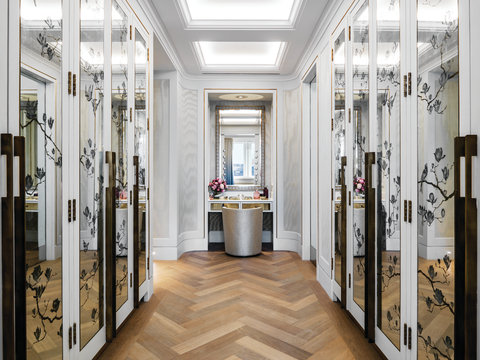 The Sterling Suite Master Dressing Room