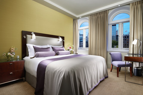 Taj Buckingham Gate Kings 3 Bedroom Suite