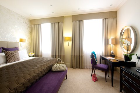 Taj 51 Buckingham Gate Minsters Deluxe 2 Bedroom