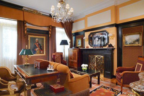 Prince of Wales Suite Workroom