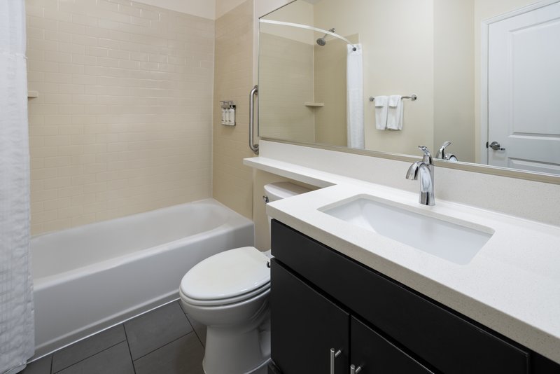 Candlewood Suites Philadelphia – Airport Area