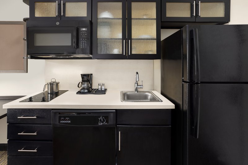 Candlewood Suites Philadelphia – Airport Area