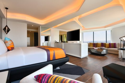 King W Suite