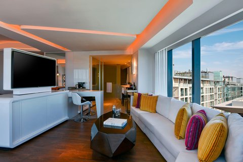 One Bedroom King W Suite