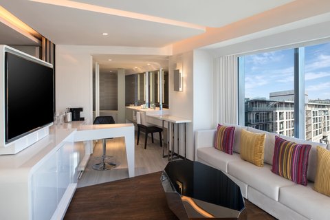 W Suite