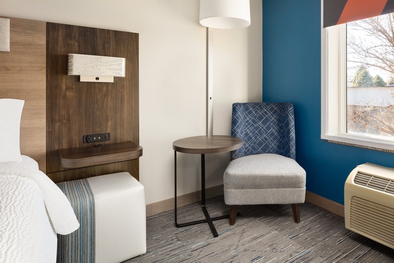 Holiday Inn Express & Suites CHERRY HILLS