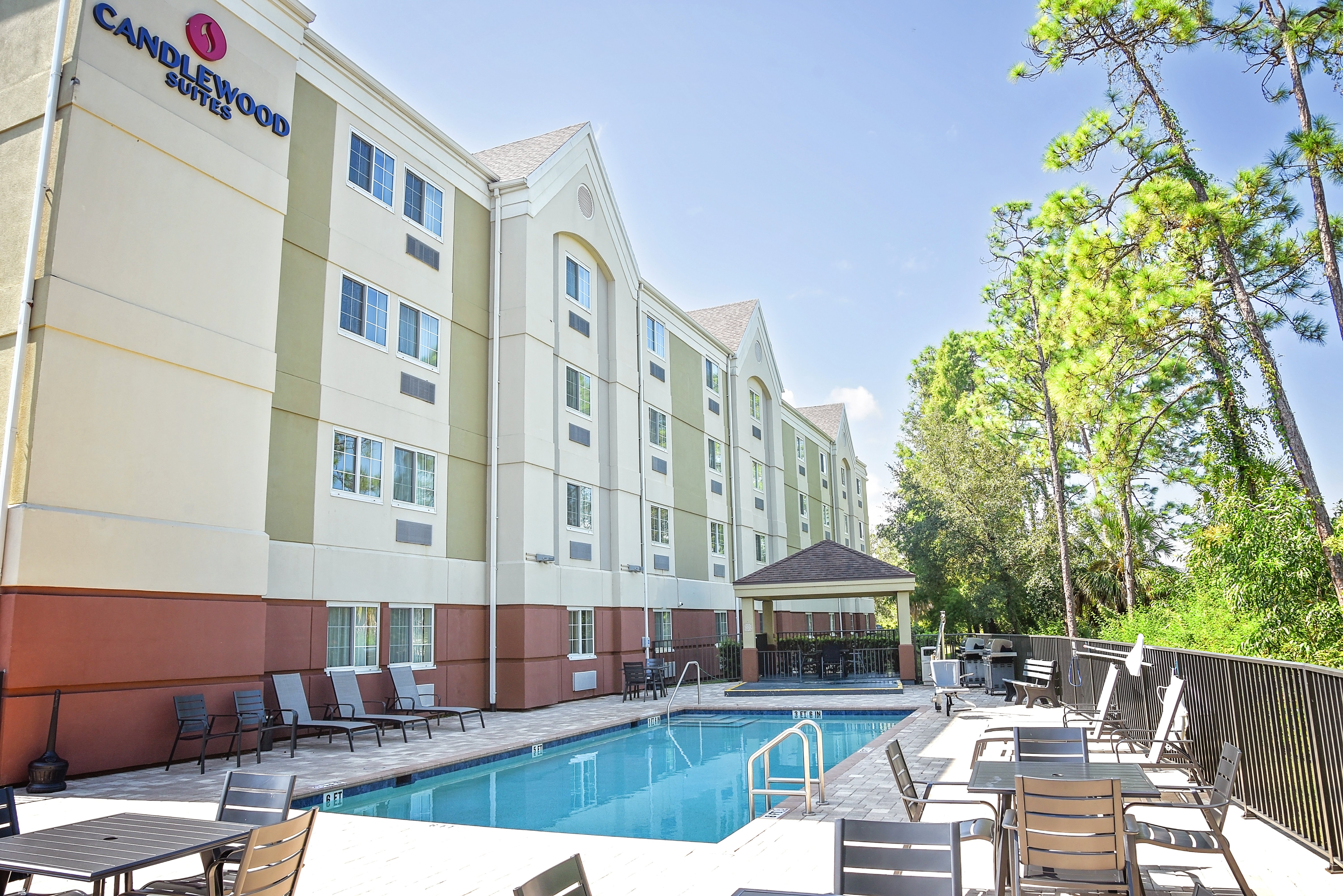 CANDLEWOOD SUITES NORTH I-75