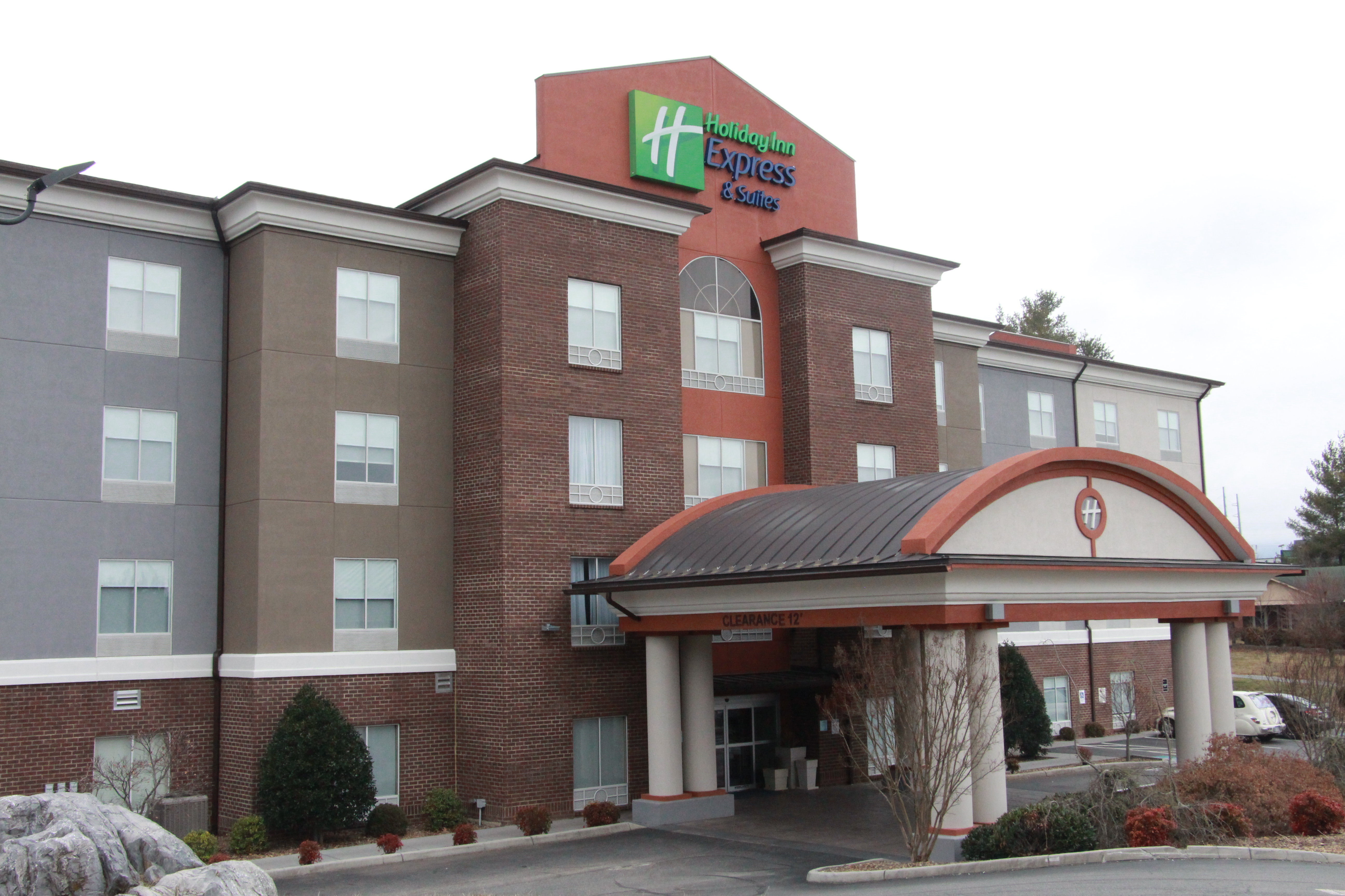 Holiday Inn Express Suites Wytheville