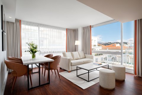 Seating area Family Suite Nice city view