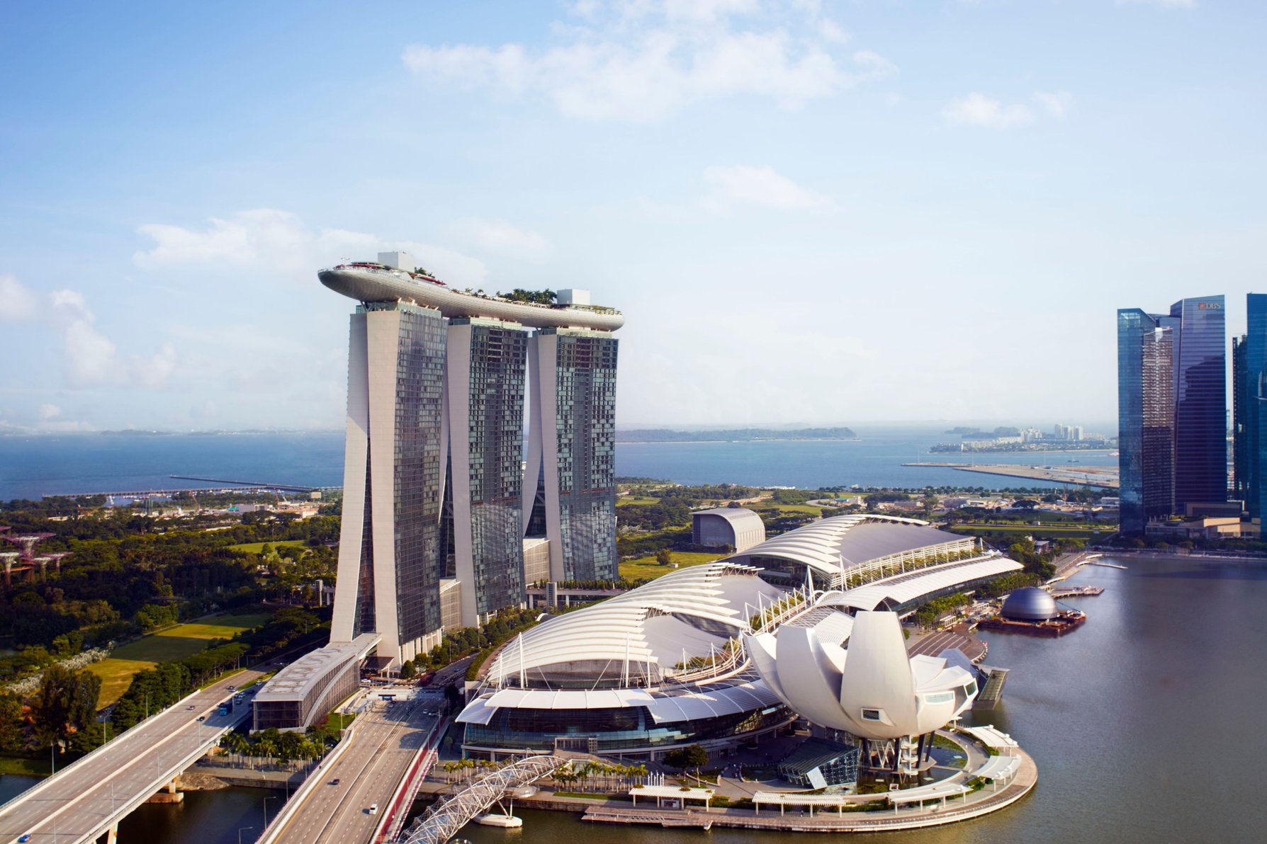 The Ritz-Carlton, Millenia Singapore Room Type - Grand Marina, Guest room, 1 King, Sofa bed, Marina Bay view