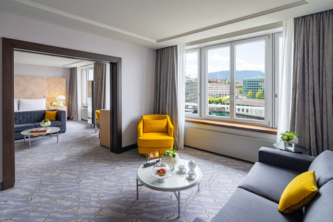 River View Suite - Living Room
