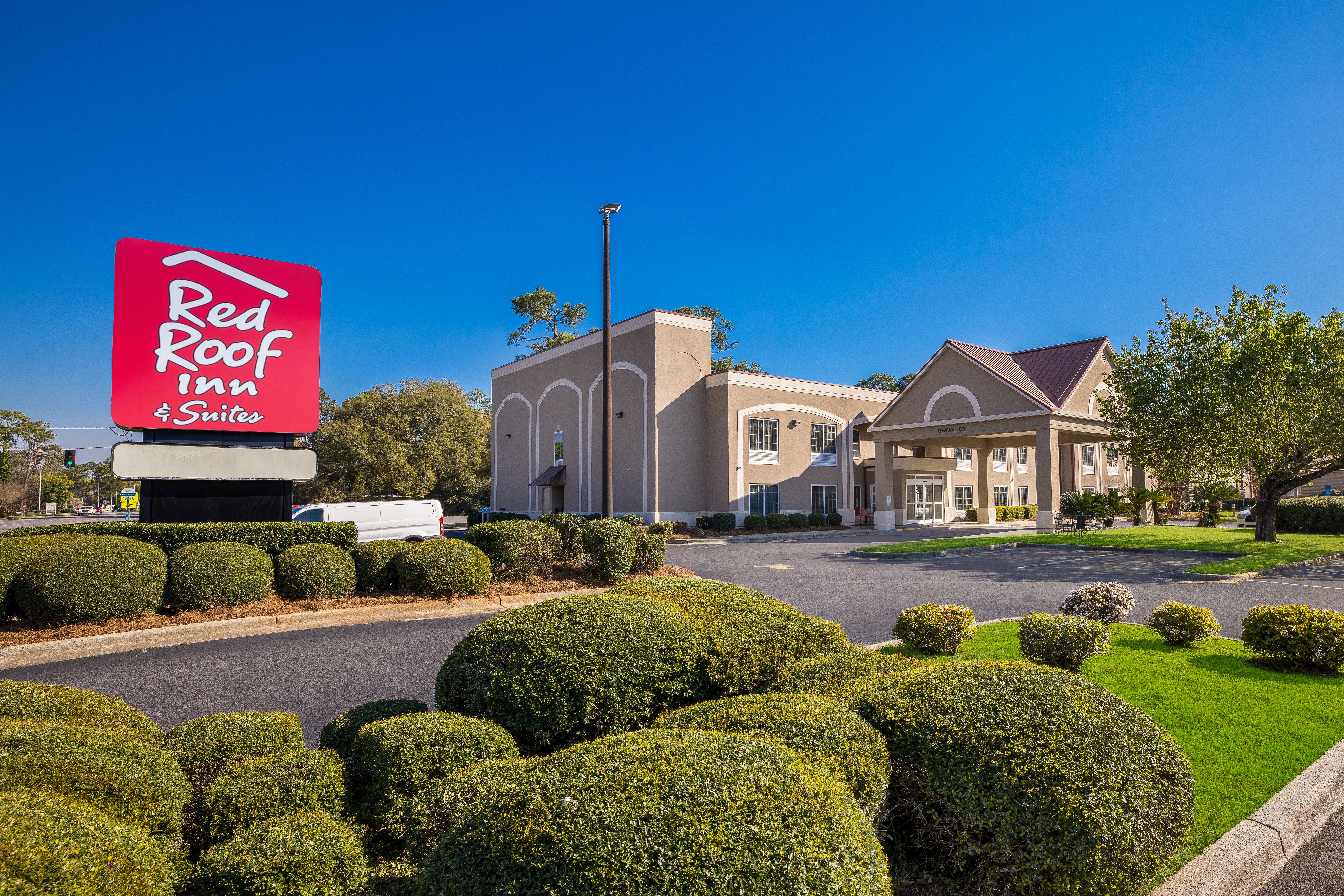 Red Roof Inn & Suites Albany