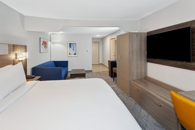 HOLIDAY INN EXPRESS CARMEL