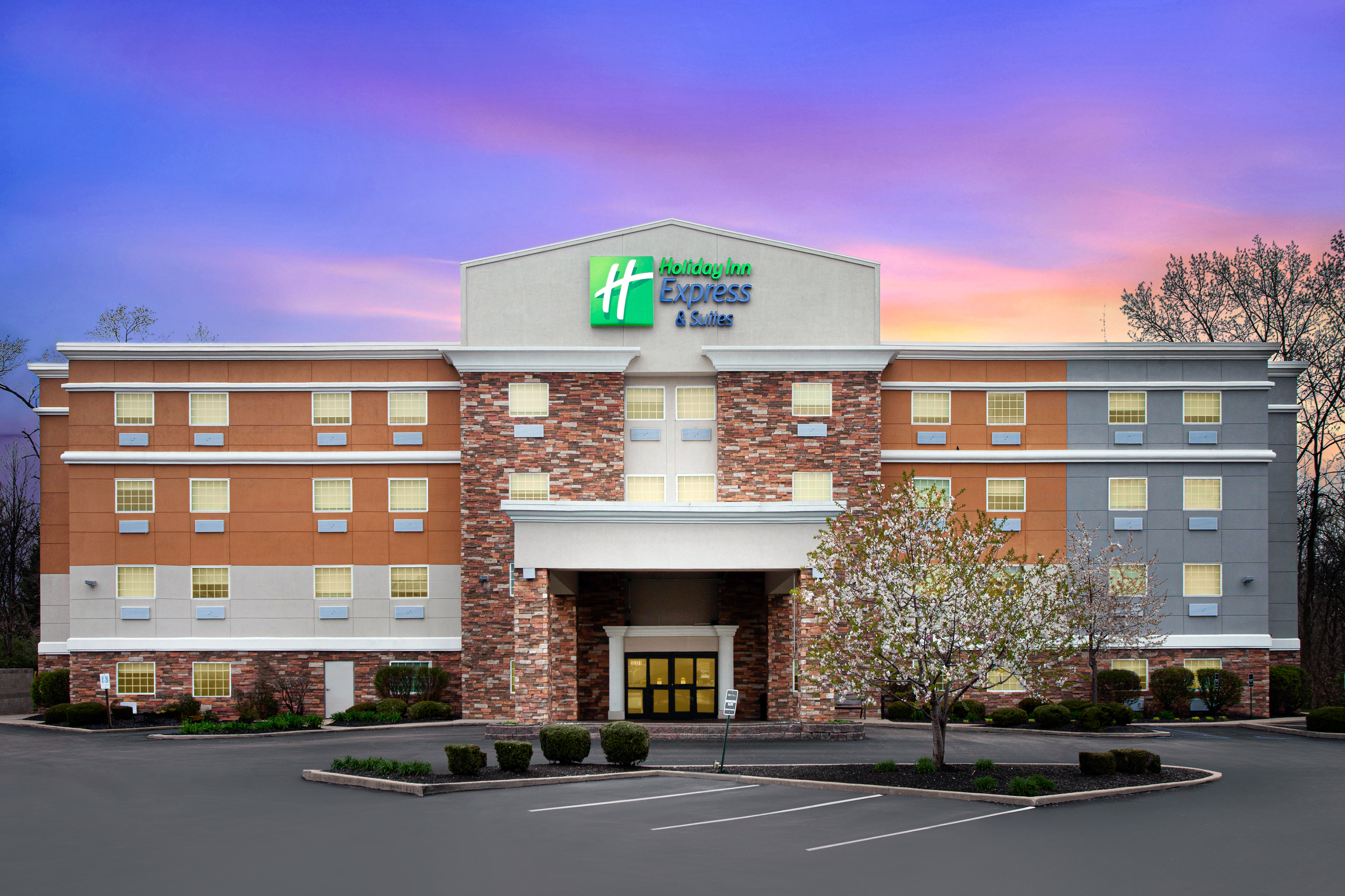 Holiday Inn Express & Suites Carmel Nort