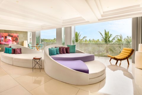 WOW Suite, Living Room