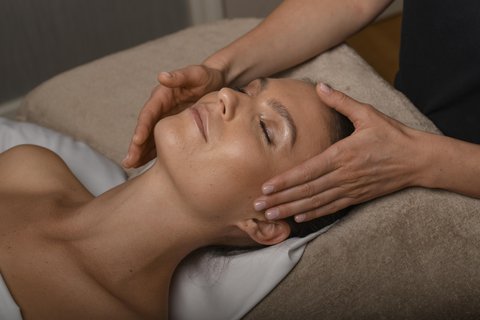 Spa Mont-Blanc Massage Treatment - Hotel des Bergues