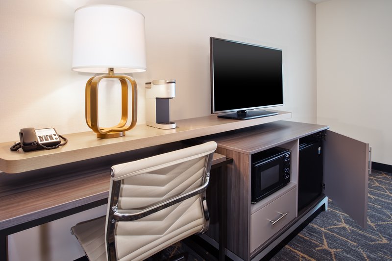 HOLIDAY INN CANTON NORTH