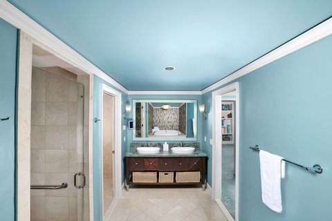Presidential Suite Bathroom