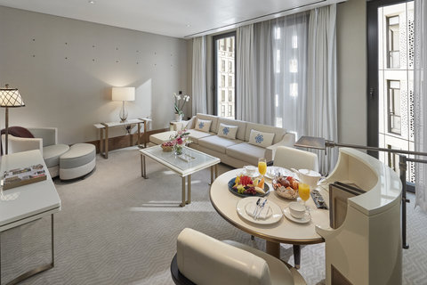 Deluxe Suite Living Room