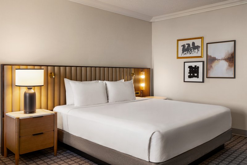 Crowne Plaza Louisville Airport