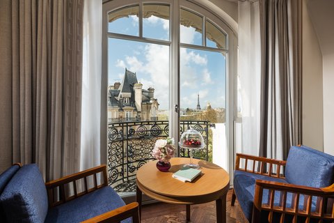 Eiffel Deluxe Room with Balcony