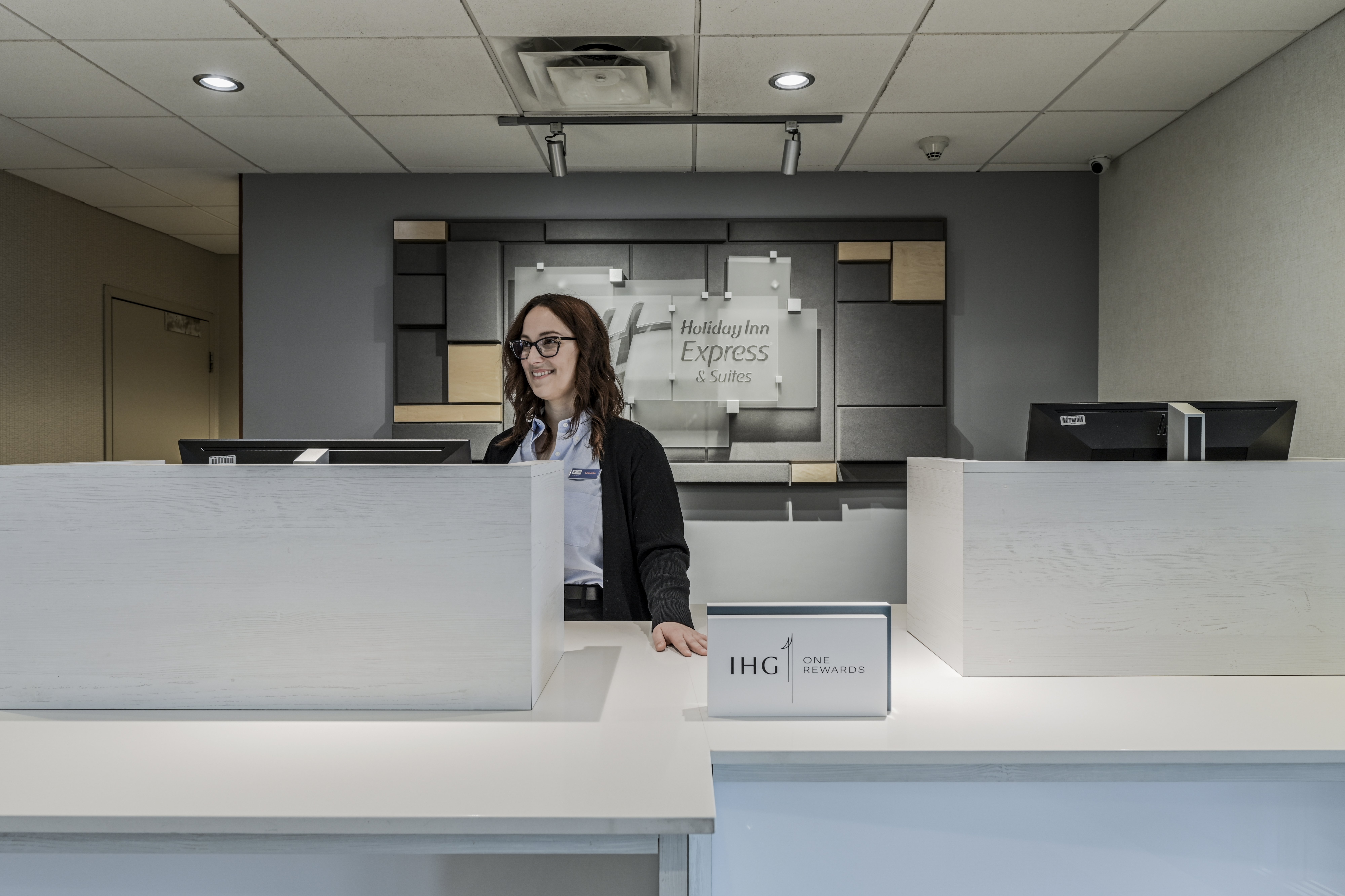 Holiday Inn Express & Suites
