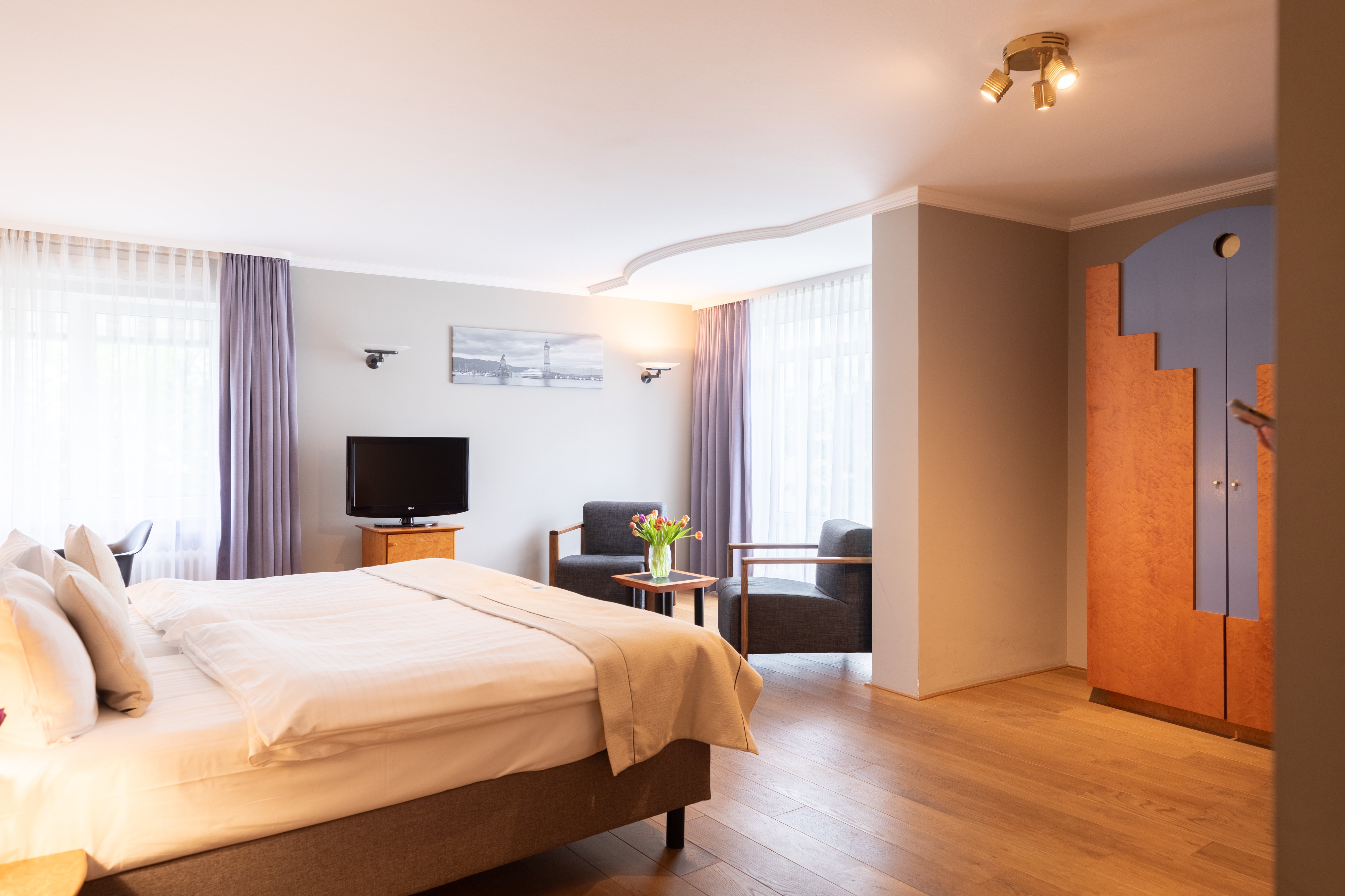 Hotel Und Parken Flughafen Friedrichshafen www.select-hotels.com