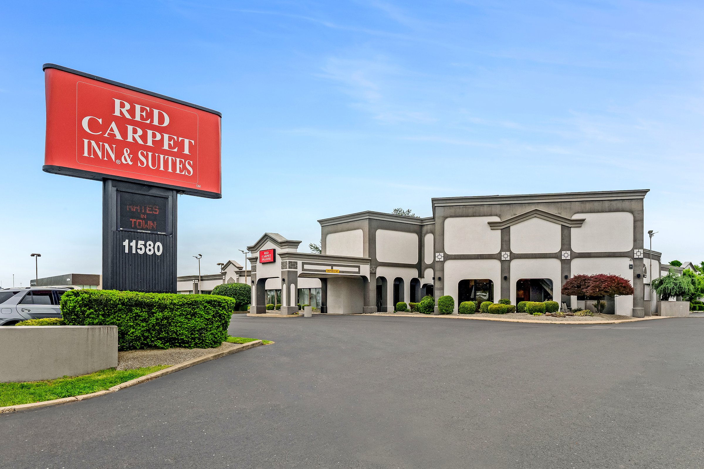 Red Carpet Inn & Suites Northeast
