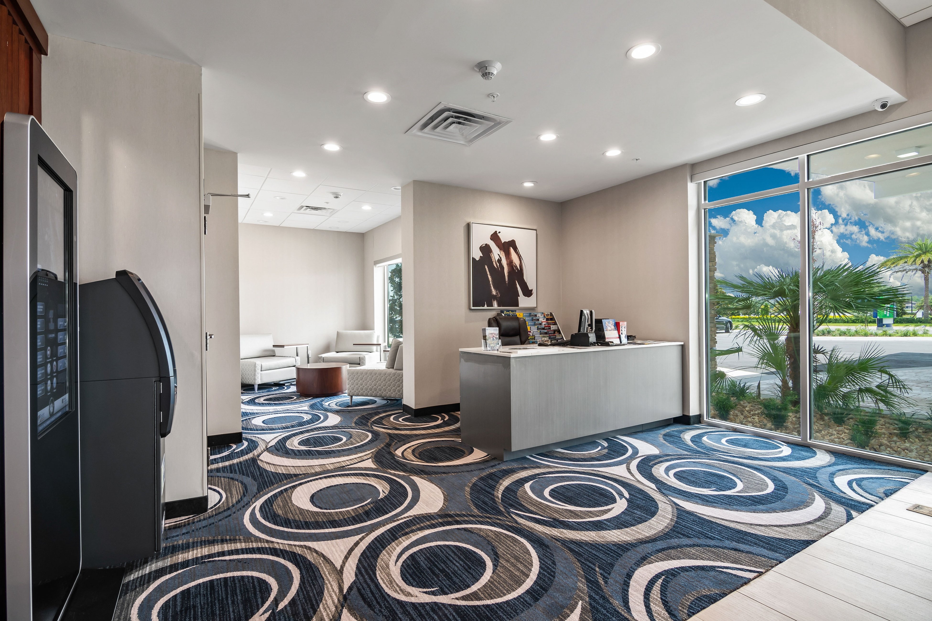 Holiday Inn Express & Suites LBV Area