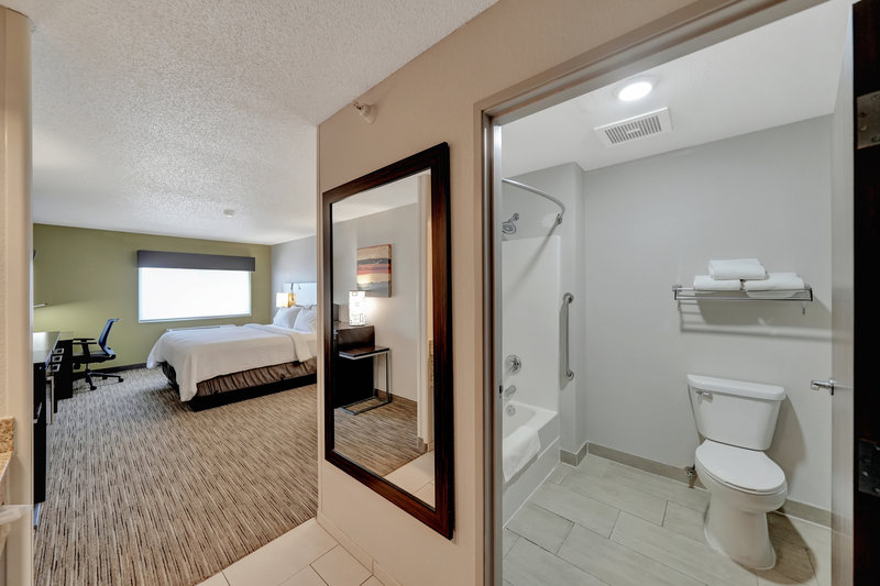 HI EXPRESS SUITES BEATRICE