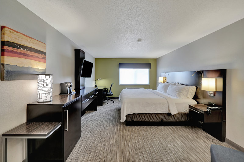 HI EXPRESS SUITES BEATRICE