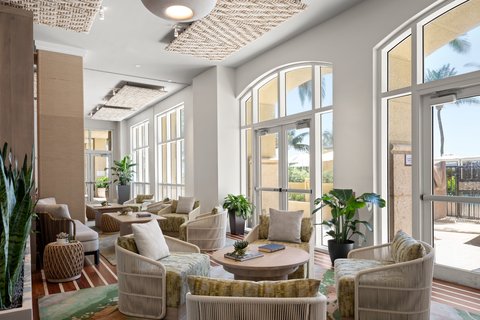 Ona Coastal Lounge