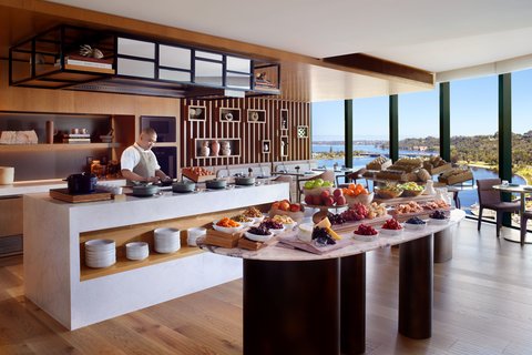 The Ritz-Carlton Club - Buffet