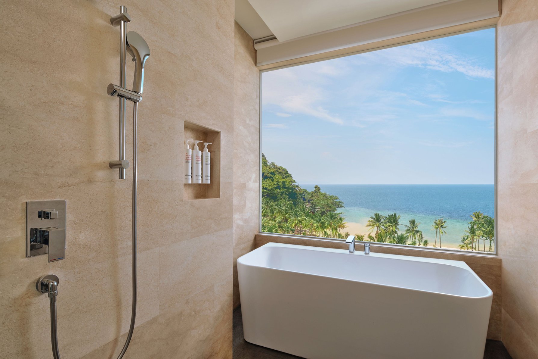 Lampung Marriott Resort & Spa Room Type - Deluxe King, Deluxe Guest room, 1 King, Ocean facing view, Tub, Balcony