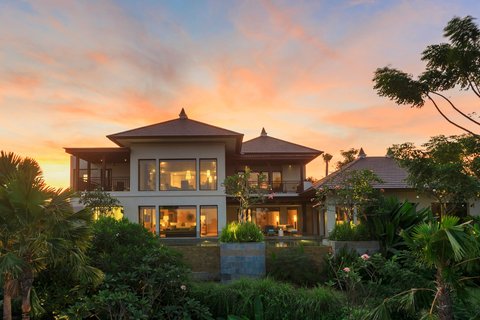 The Ritz-Carlton Cliff Villa with Private Pool
