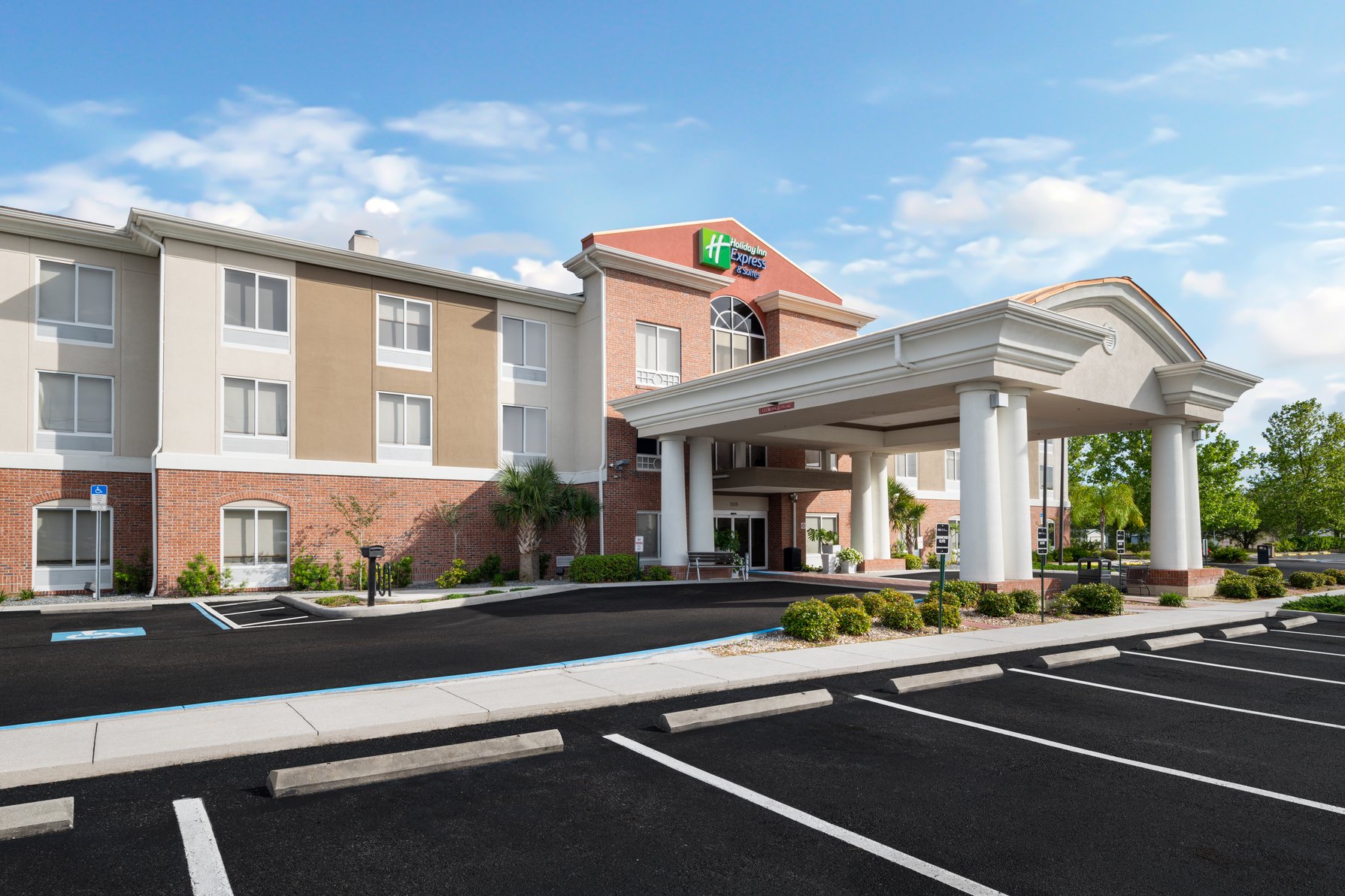 Hotel entrance at Holiday Inn Express & Suites Spring Hill
