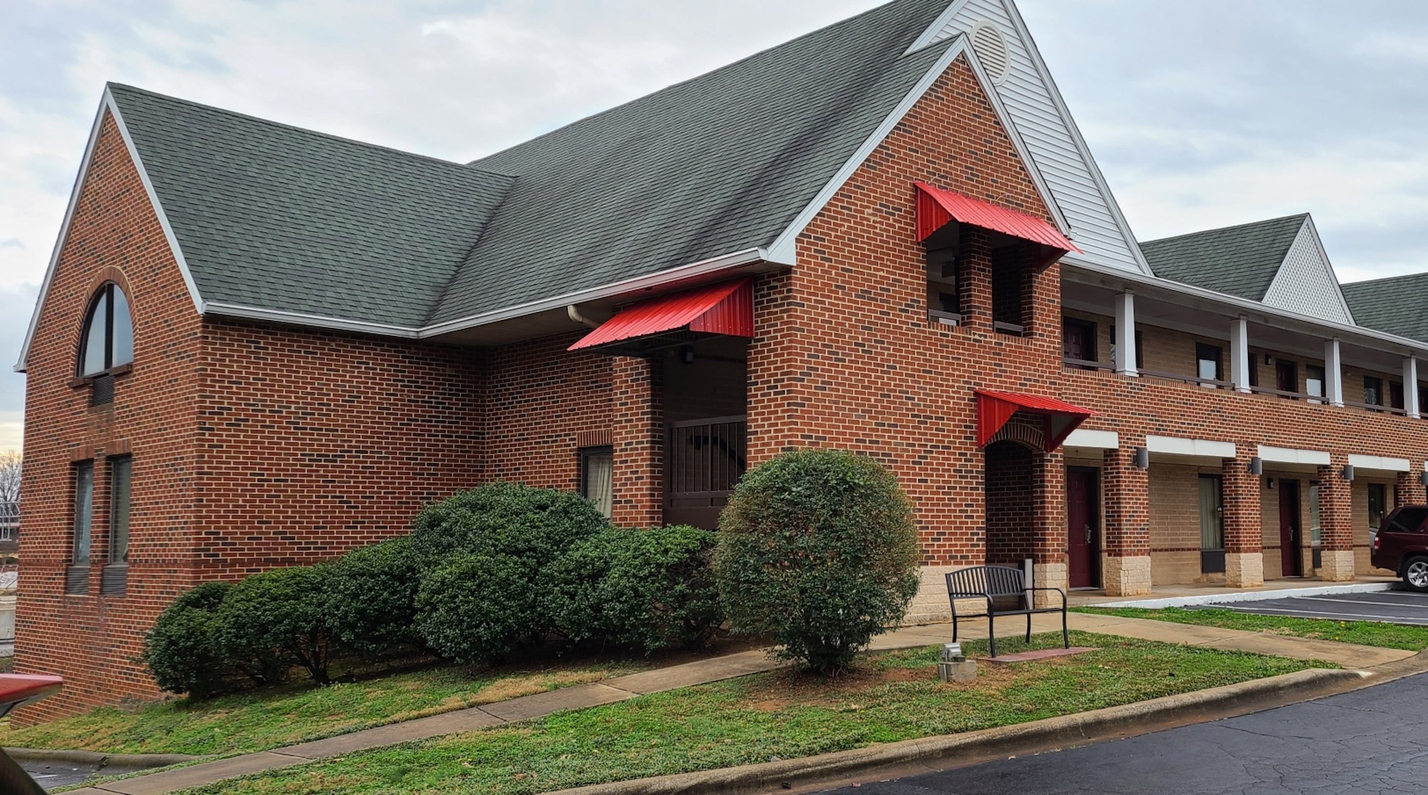 Red Roof Inn & Suites Cornelius