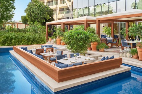 Alba Terrace - Outdoor Dining Area