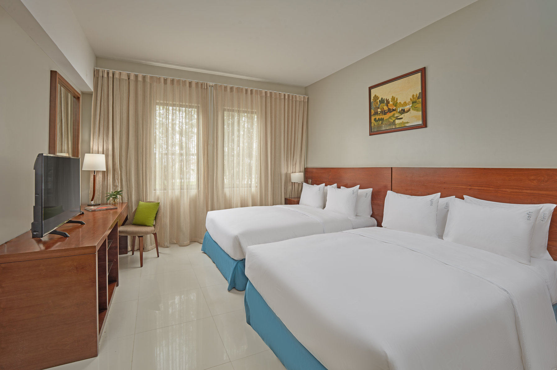 Holiday Inn & Suites BATANGAS LIMAPARK Room Type - Standard Queen Room with Pool Access Holiday Inn & Suites BATANGAS LIMAPARK Room Type - Standard Queen Room with Pool Access