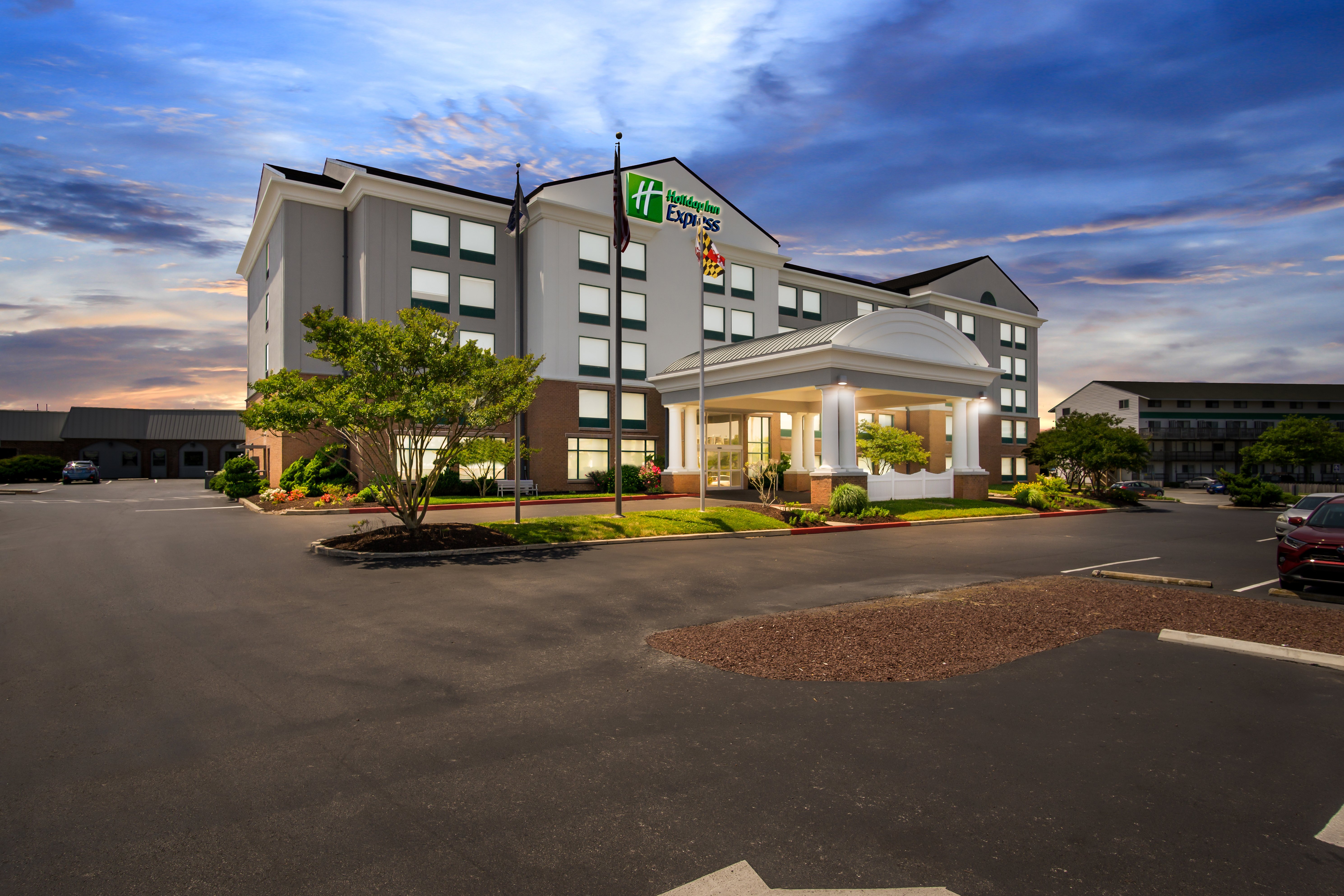 Holiday Inn Express & Suites