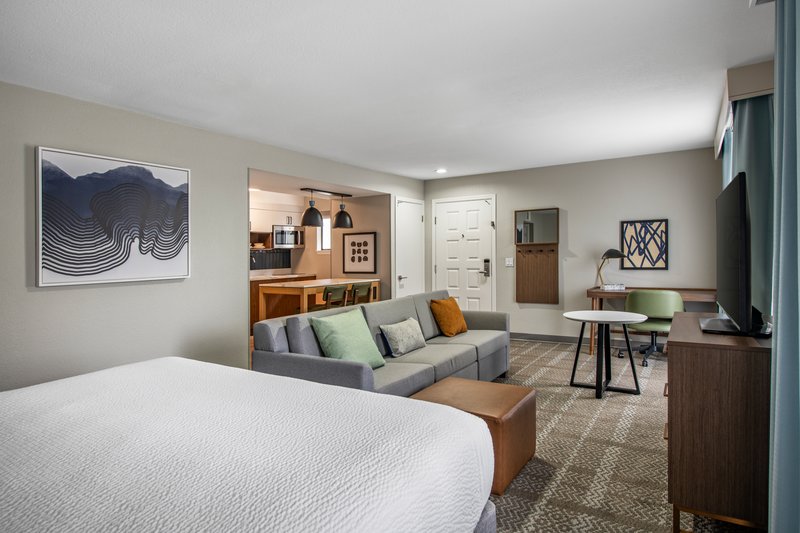 Staybridge Suites Oxnard – River Ridge