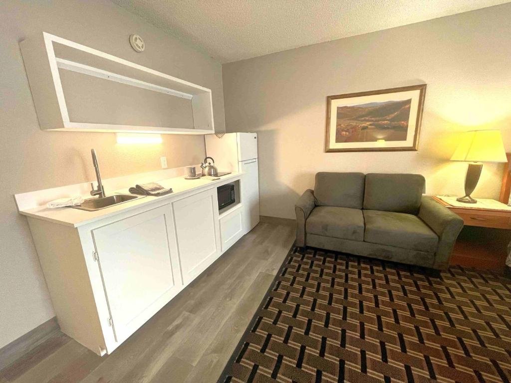 FAIRBRIDGE EXTENDED STAY A KITCHENETTE HOTEL